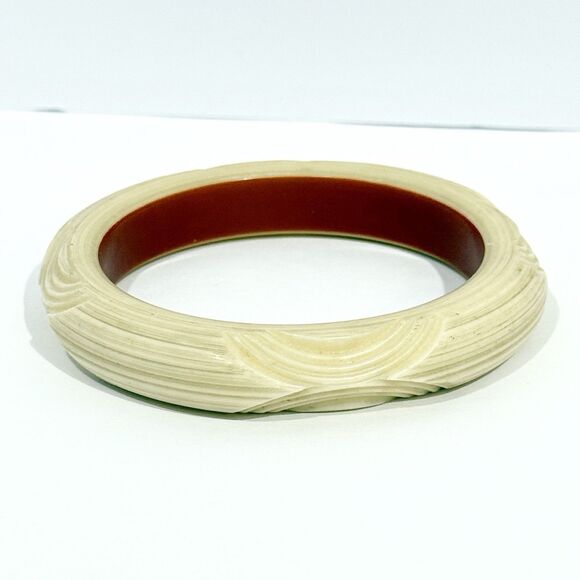 Unbranded Jewelry - Vintage Carved Cream & Brown Bangle Bracelet Retro Bakelite Style Inner Dia